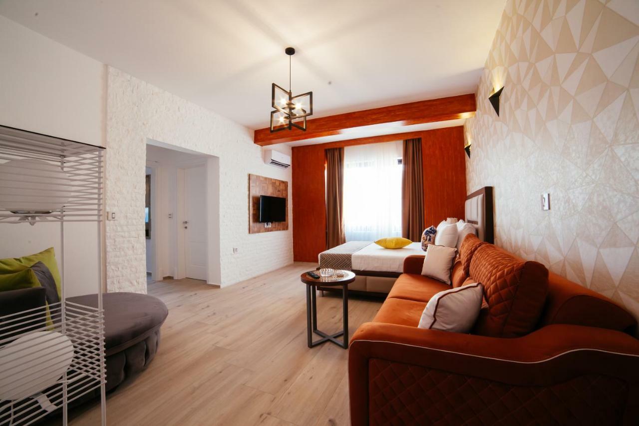Hotel Platinum Ulcinj Exterior photo