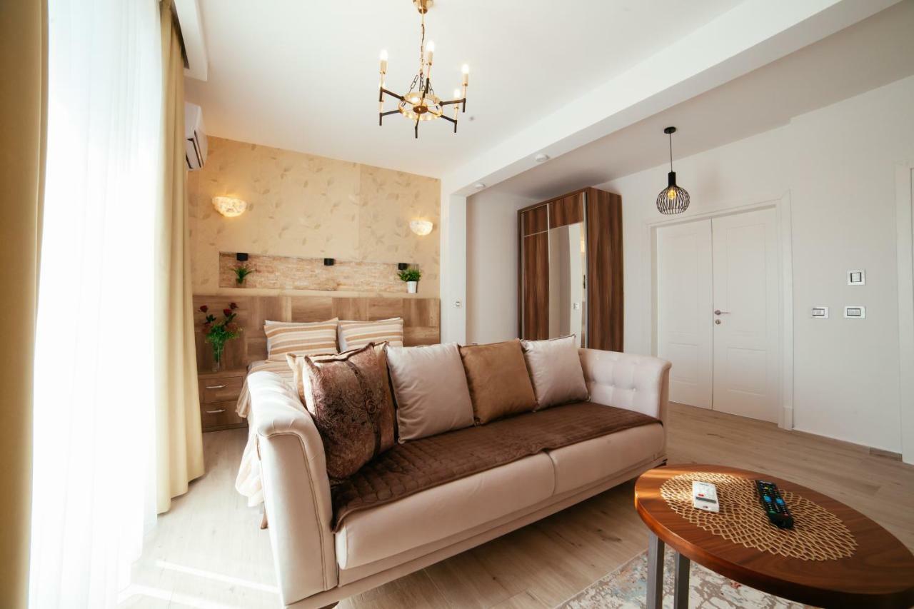 Hotel Platinum Ulcinj Exterior photo