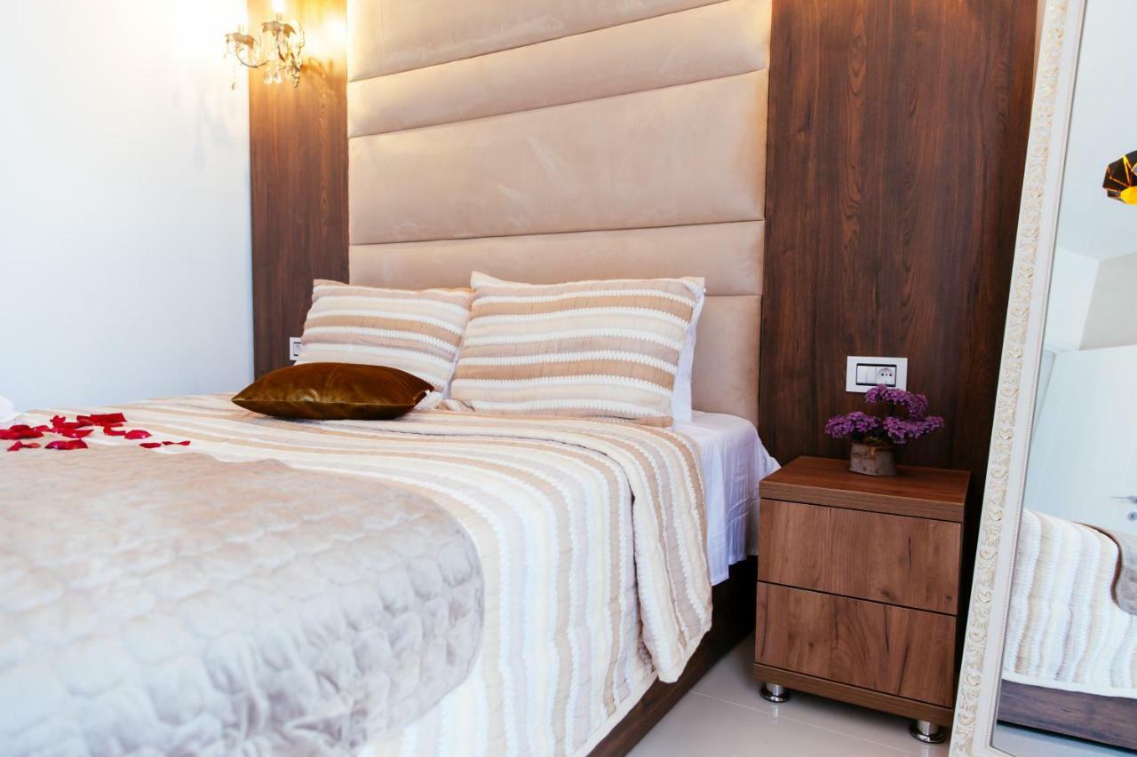 Hotel Platinum Ulcinj Exterior photo