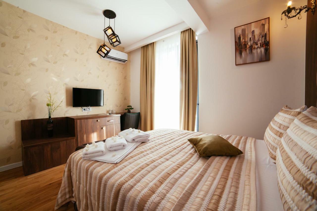 Hotel Platinum Ulcinj Exterior photo