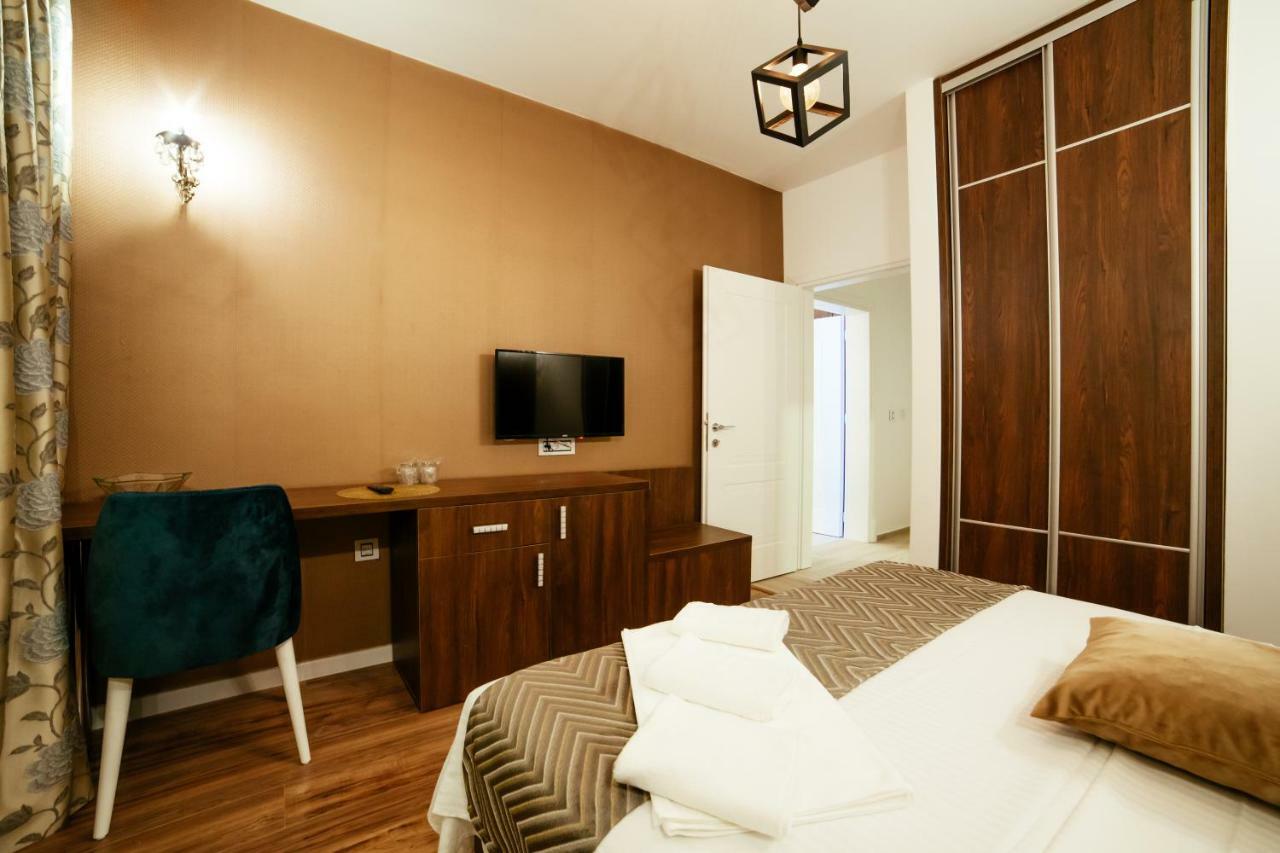 Hotel Platinum Ulcinj Exterior photo
