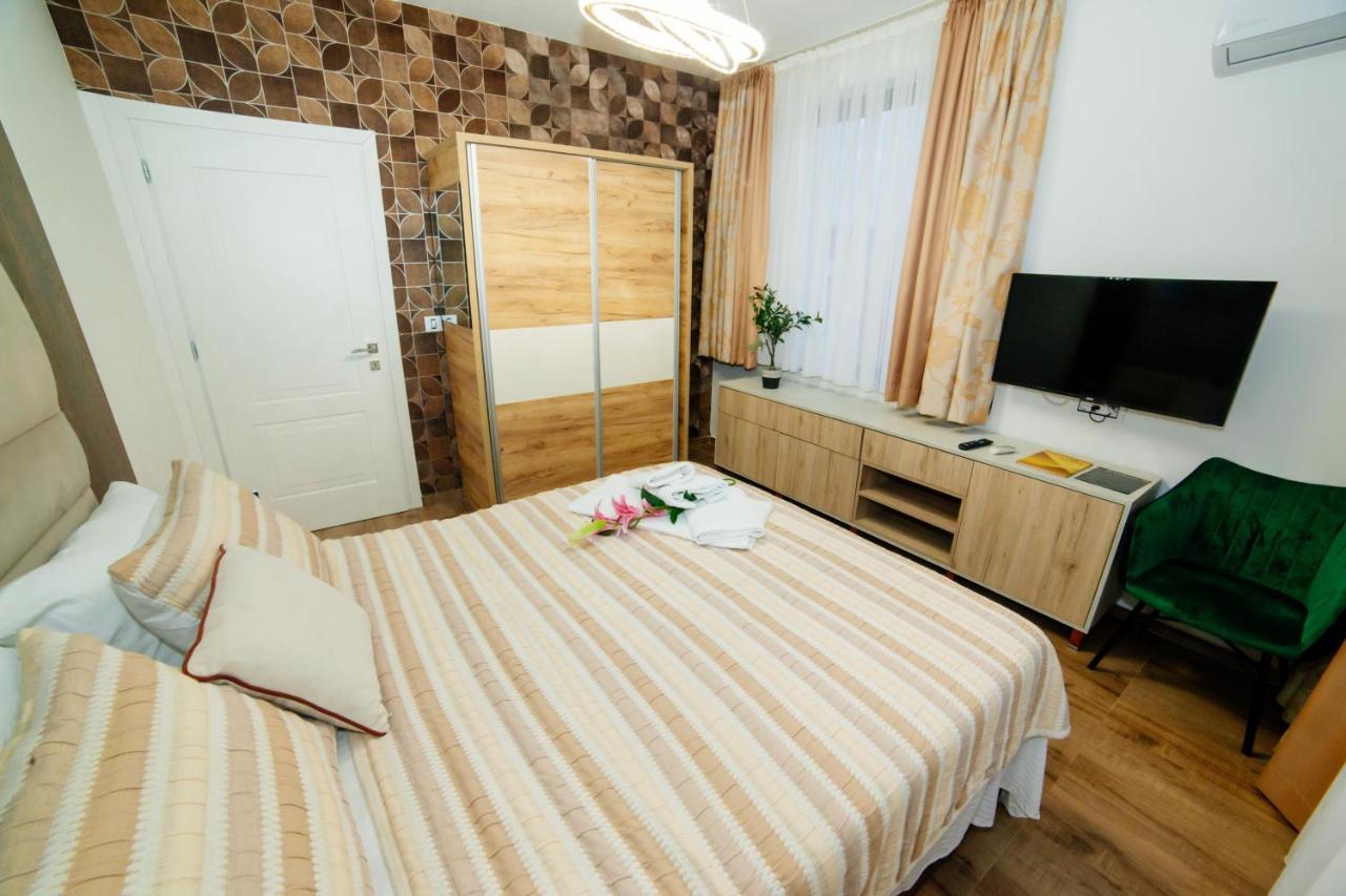 Hotel Platinum Ulcinj Exterior photo
